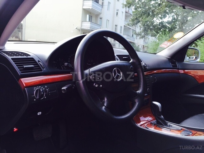 Mercedes E 220 2008, 163,000 km - 2.2 l - Bakı