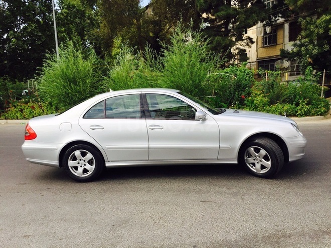 Mercedes E 220 2008, 163,000 km - 2.2 l - Bakı