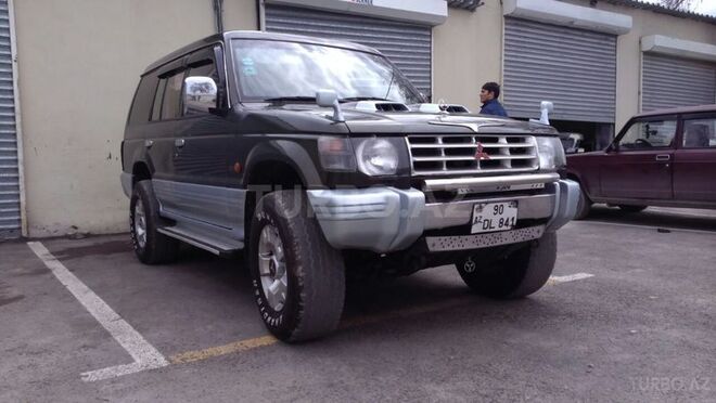 Mitsubishi Pajero 1996, 350,000 km - 2.8 l - Bakı