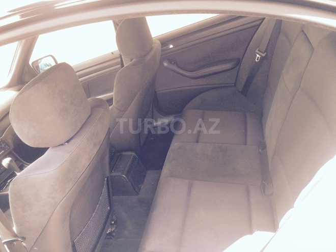 BMW 318 2003, 118,000 km - 1.8 l - Bakı