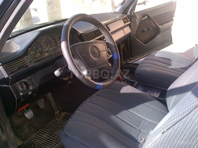 Mercedes E 200 1988, 327,000 km - 2.0 l - Bakı