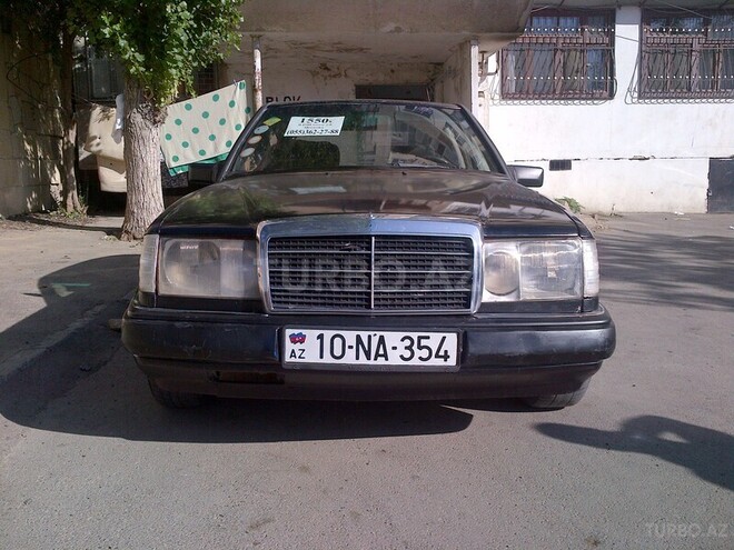 Mercedes E 200 1988, 327,000 km - 2.0 l - Bakı