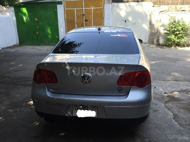 Volkswagen Passat 2005, 146,000 km - 2.0 л - Bakı