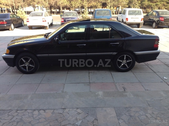 Mercedes C 230 1998, 215,000 km - 2.3 l - Bakı