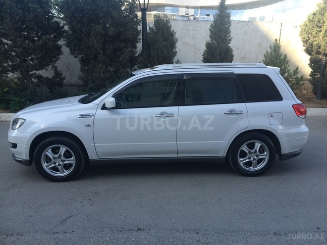 Mitsubishi Airtrek 2003, 118,000 km - 2.4 l - Bakı