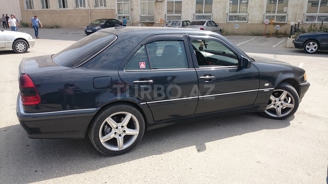Mercedes C 240 1998, 166,000 km - 2.4 l - Bakı
