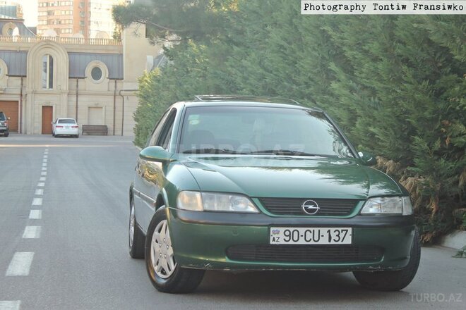 Opel Vectra 1997, 295,000 km - 1.6 l - Bakı