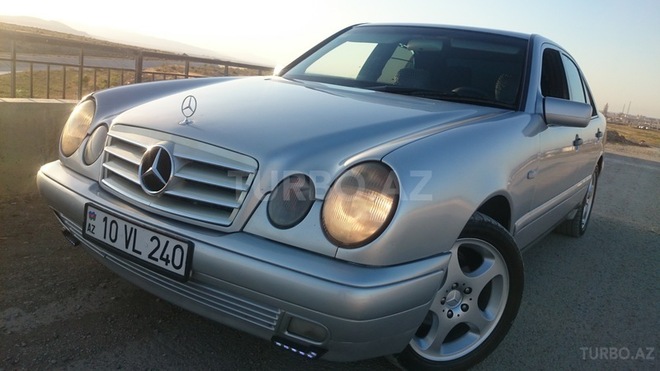 Mercedes E 240 1988, 240,000 km - 2.4 l - Bakı