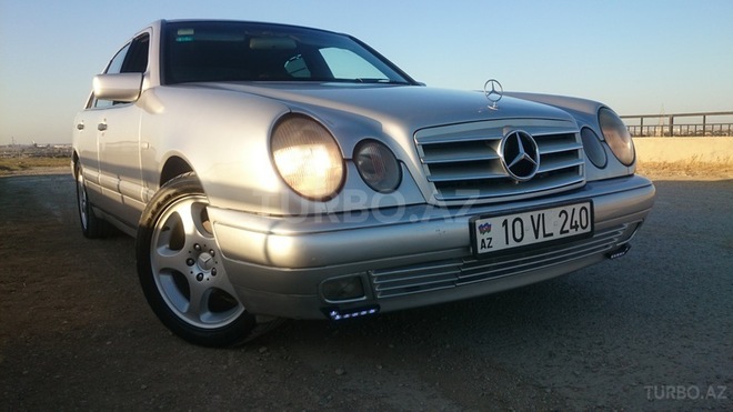 Mercedes E 240 1988, 240,000 km - 2.4 l - Bakı