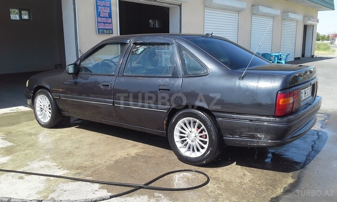 Opel Vectra 1993, 200,000 km - 2.0 l - Bakı