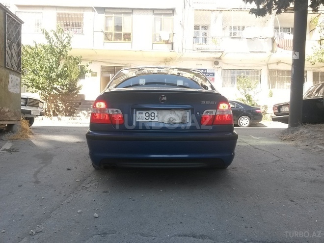 BMW 325 2001, 141,000 km - 2.5 l - Bakı