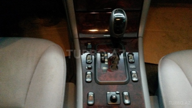 Mercedes E 220 2000, 240,000 km - 2.2 л - Bakı