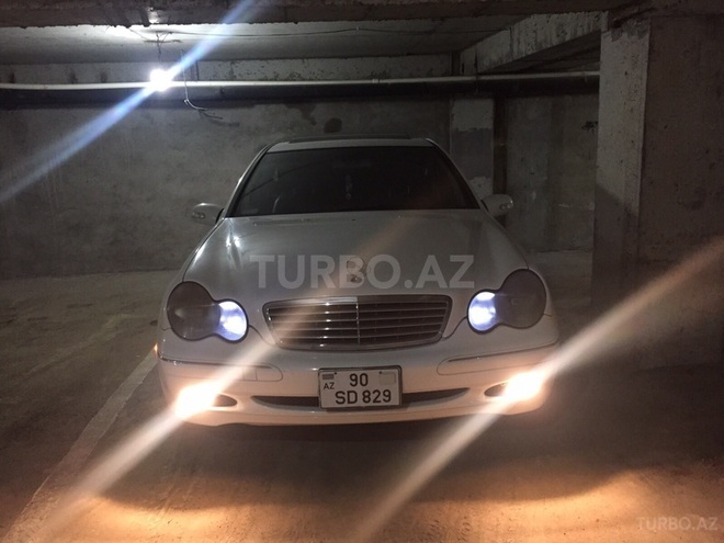 Mercedes C 240 2001, 117,000 km - 2.6 l - Bakı