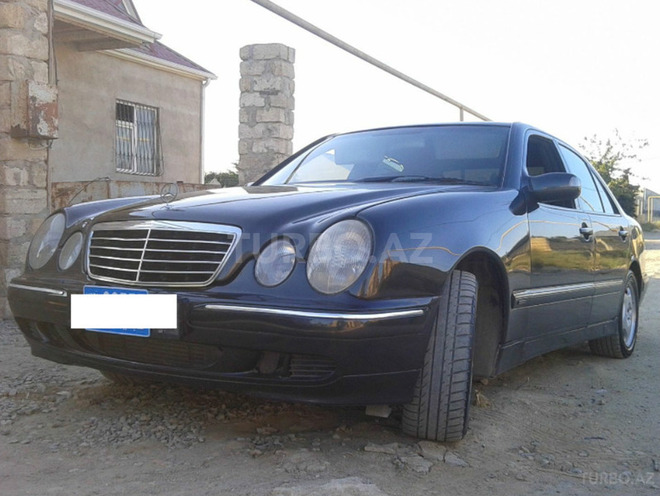 Mercedes E 220 2001, 185,000 km - 2.2 л - Bakı