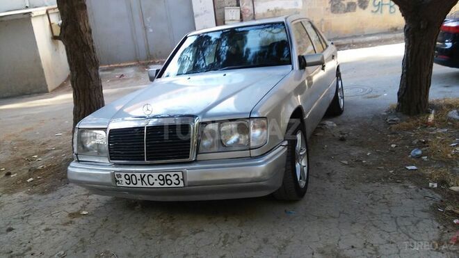 Mercedes E 200 1991, 157,000 km - 2.0 l - Bakı