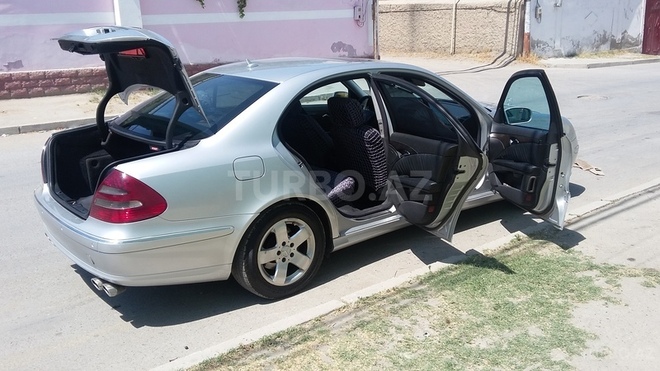 Mercedes E 270 2002, 268,000 km - 2.7 л - Bakı