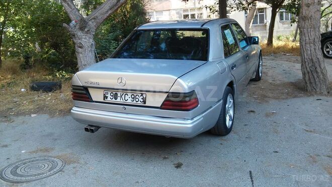 Mercedes E 200 1991, 157,000 km - 2.0 l - Bakı