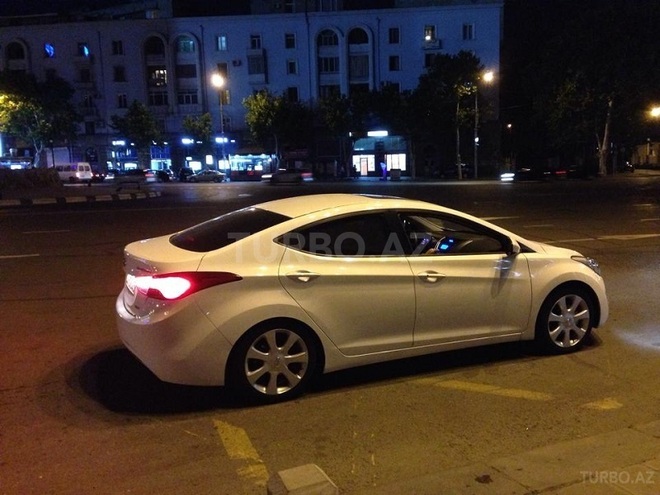 Hyundai Elantra 2013, 24,500 km - 1.8 l - Bakı