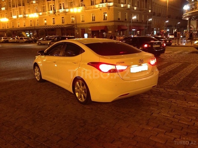 Hyundai Elantra 2013, 24,500 km - 1.8 l - Bakı