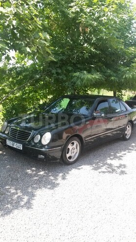 Mercedes E 240 1999, 182,797 km - 2.4 l - Bakı