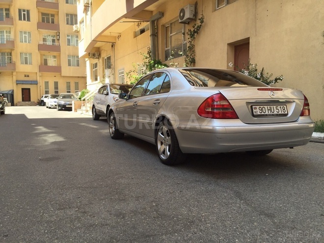 Mercedes E 200 2003, 192,000 km - 2.0 l - Bakı