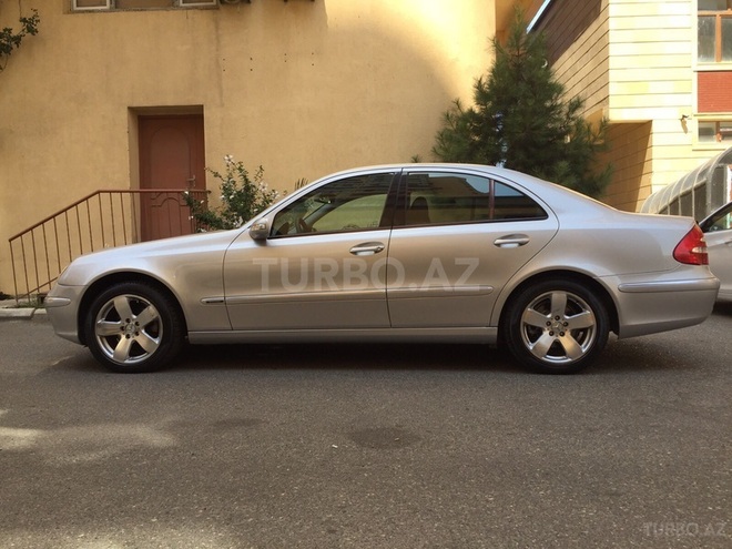 Mercedes E 200 2003, 192,000 km - 2.0 l - Bakı