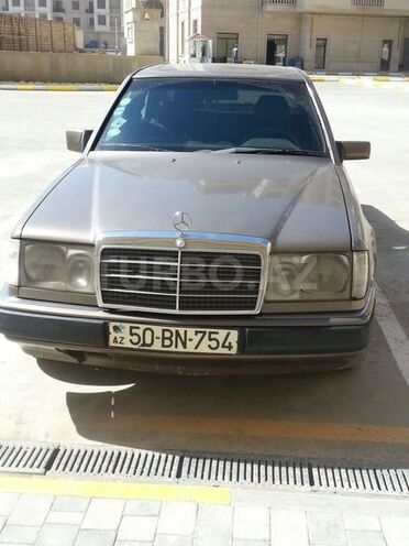 Mercedes E 200 1991, 25,000 km - 2.0 l - Bakı