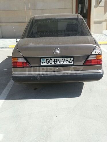 Mercedes E 200 1991, 25,000 km - 2.0 l - Bakı