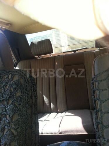 Mercedes E 200 1991, 25,000 km - 2.0 l - Bakı