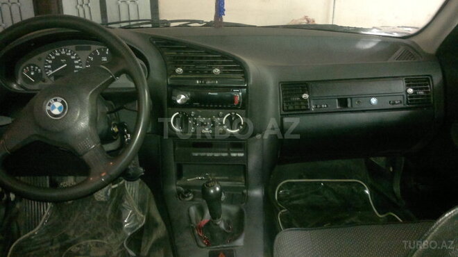 BMW 318 1992, 330,000 km - 1.8 l - Bakı