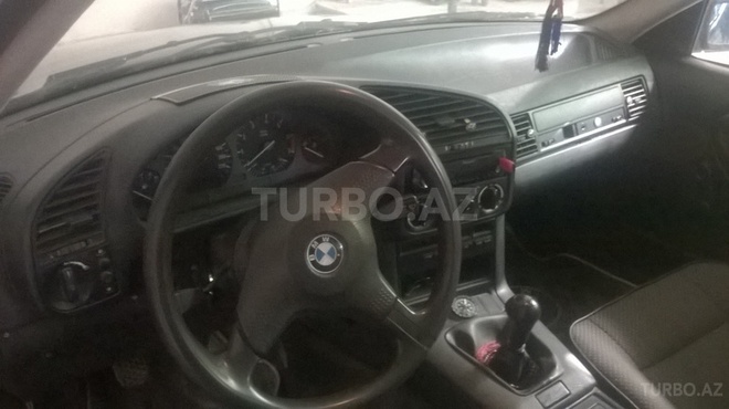BMW 318 1992, 330,000 km - 1.8 l - Bakı