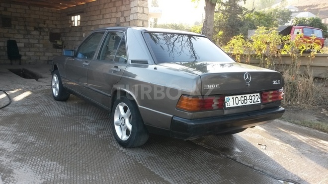Mercedes 190 1985, 490,000 km - 2.0 l - Bakı