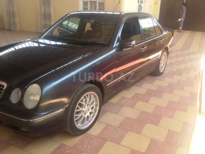 Mercedes E 280 2000, 147,000 km - 2.8 л - Bakı