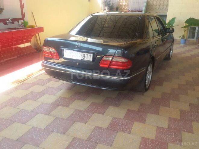 Mercedes E 280 2000, 147,000 km - 2.8 л - Bakı