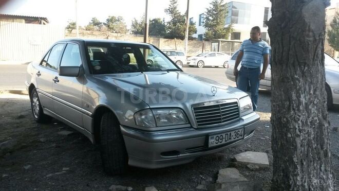 Mercedes C 200 2000, 175,000 km - 2.0 l - Bakı