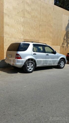 Mercedes ML 320 1999, 168,000 km - 3.2 l - Bakı