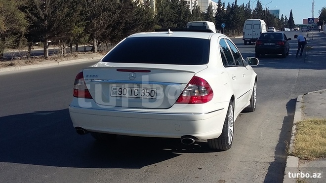 Mercedes E 350 2008, 134,654 km - 3.5 l - Bakı