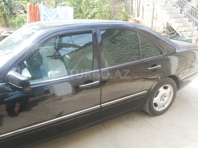 Mercedes E 230 1996, 350,000 km - 2.3 л - Bakı