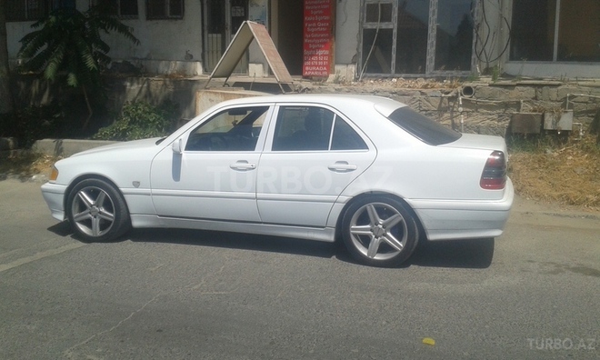 Mercedes C 180 1998, 210,000 km - 1.8 l - Bakı