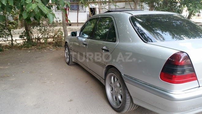 Mercedes C 240 1997, 298,000 km - 2.6 л - Bakı