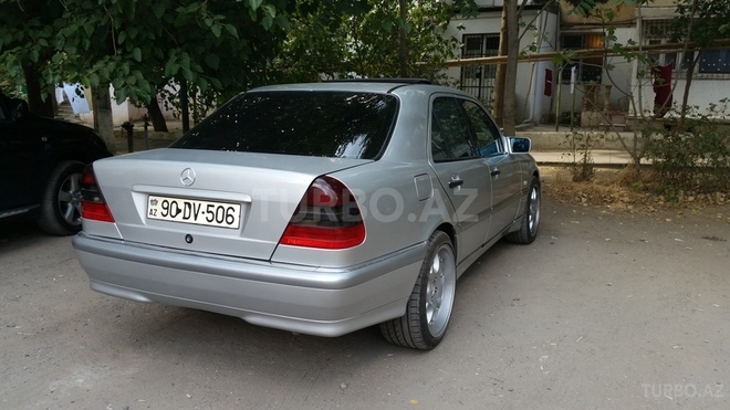 Mercedes C 240 1997, 298,000 km - 2.6 л - Bakı