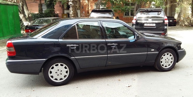 Mercedes C 200 1995, 230,000 km - 2.0 l - Bakı