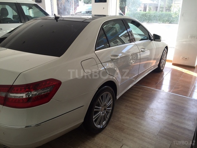 Mercedes E 300 2011, 112,000 km - 3.0 l - Bakı