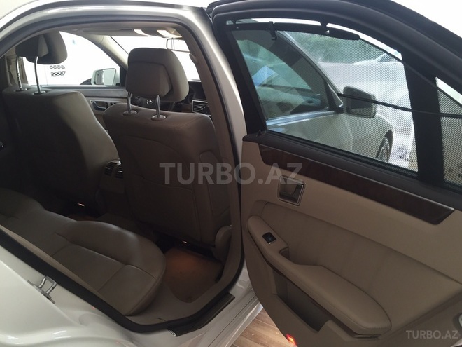 Mercedes E 300 2011, 112,000 km - 3.0 l - Bakı
