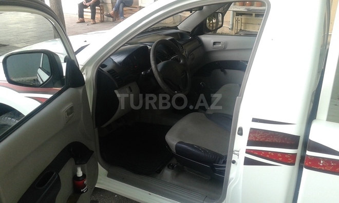 Mitsubishi L200 2007, 220,000 km - 2.4 л - Bakı