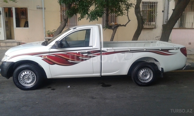Mitsubishi L200 2007, 220,000 km - 2.4 л - Bakı