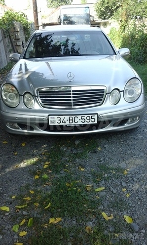 Mercedes E 220 2003, 292,000 km - 2.2 l - Bakı