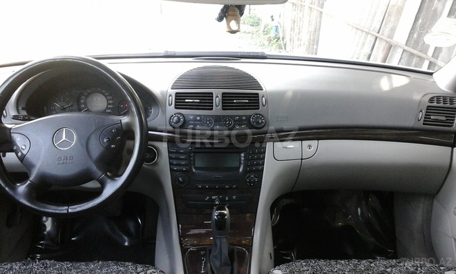 Mercedes E 220 2003, 292,000 km - 2.2 l - Bakı