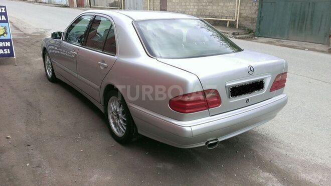 Mercedes E 200 2000, 250 km - 2.0 l - Bakı