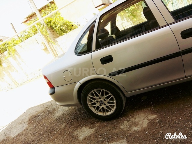 Opel Vectra 1997, 250,000 km - 2.0 л - Bakı